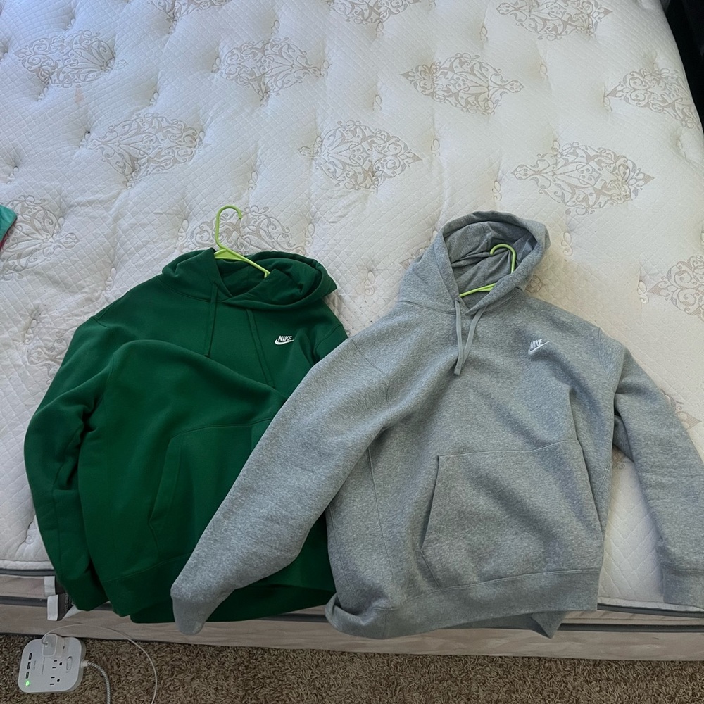Couple of Nike hoodie XL size - Picture 1 of 2